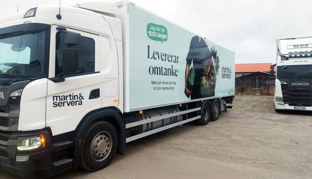 Lastbilar som körs på biogas är en nyckel i Martin & Serveras omställning mot fossilfria transporter